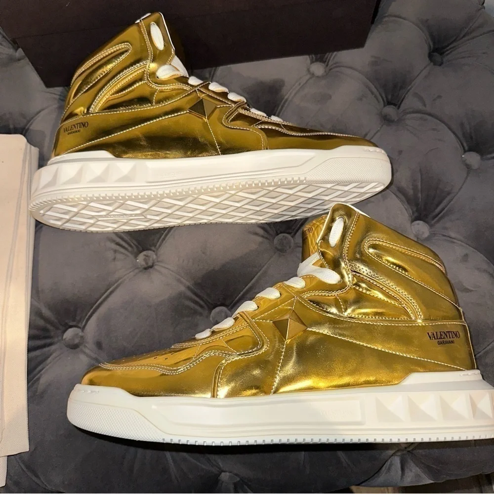New Size 43 Valentino Garavani Gold Metallic-effect Lace-up Sneakers